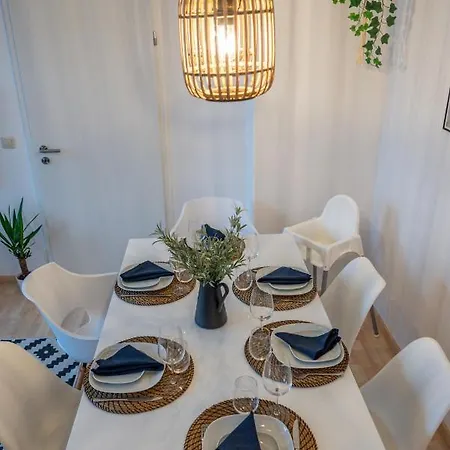 Maremar - Ideal Fuer Familien - Boxspringbett - Zentral - Vollausgestattete Kueche - Waschtrockner - Spielecke גרה