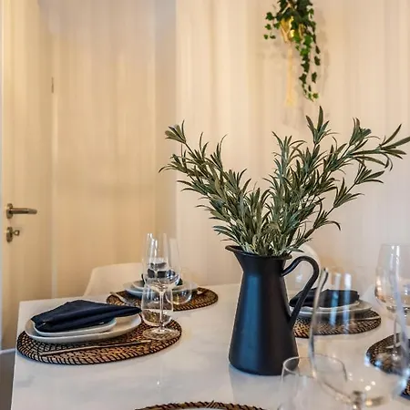 Maremar - Ideal Fuer Familien - Boxspringbett - Zentral - Vollausgestattete Kueche - Waschtrockner - Spielecke גרה